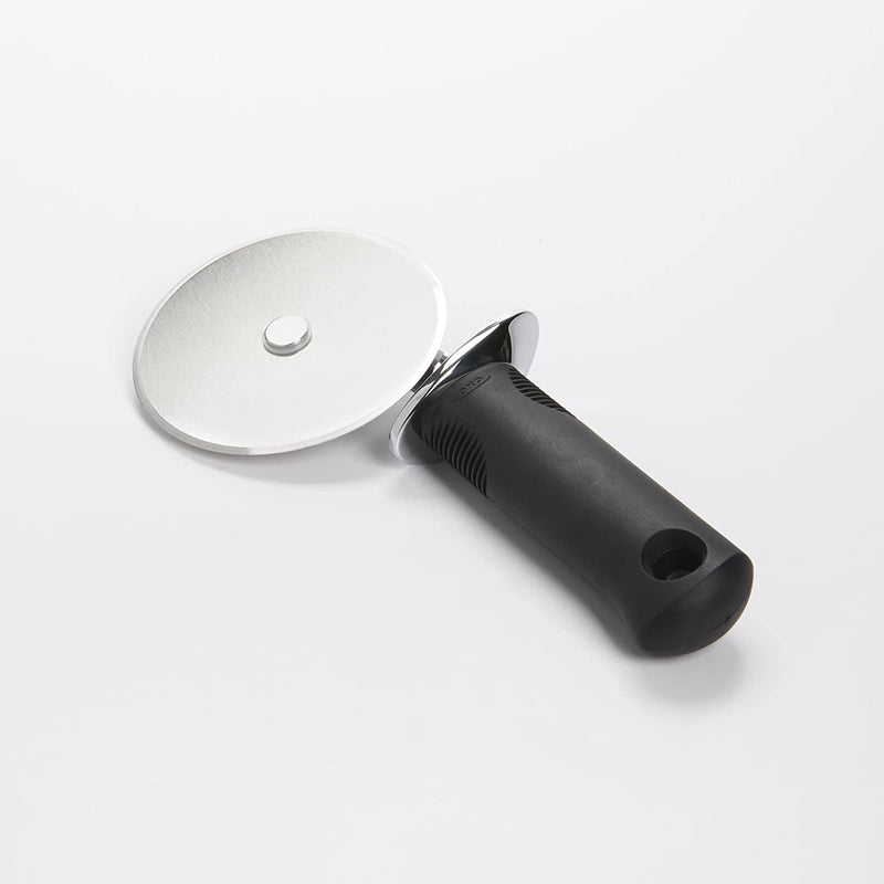 oxo good grips 4-inch pizza wheel and cutter